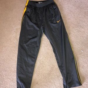 Nike men’s basketball pants